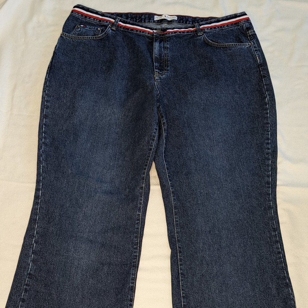 PLUS SIZE Tommy Hilfiger  size 22 Boyfriend Bootcut jeans